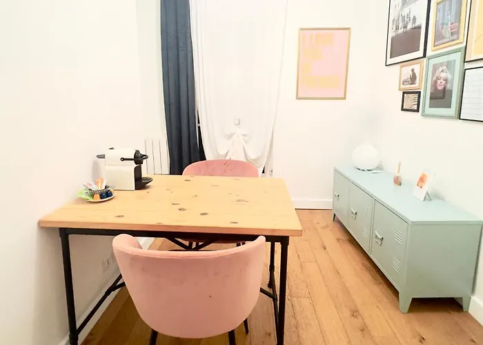 Lovely With Balcony And Spectacular Sacre-coeur View Apartamento Paris